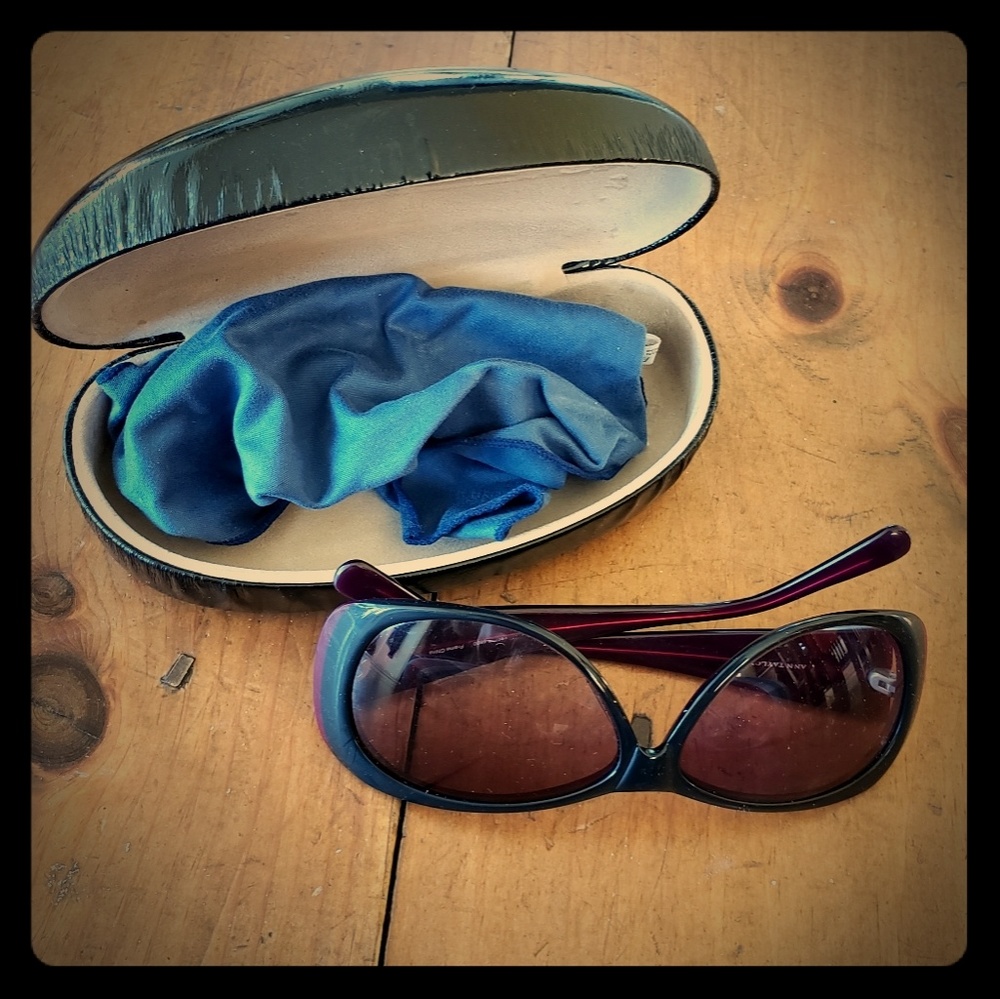 Like new sunglasses